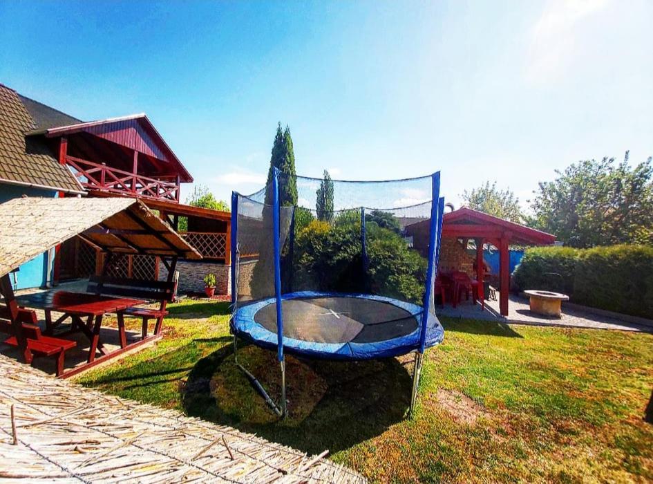 Kek Laguna Wellness Apartmanok Эгерсалок Экстерьер фото