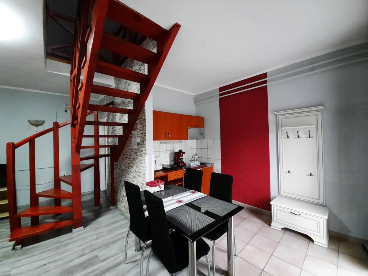 Kek Laguna Wellness Apartmanok Эгерсалок Экстерьер фото